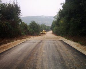 Фото архива Изградња пута Свилајнац - Гложане 2005.године